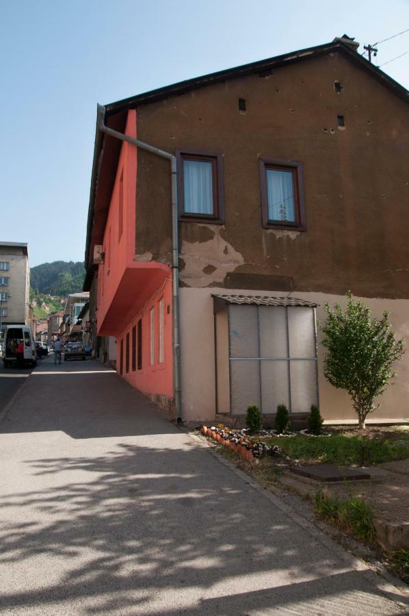 Bistrik Rose Apartment Сараево Экстерьер фото