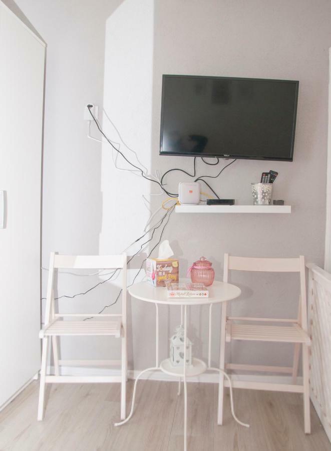 Bistrik Rose Apartment Сараево Экстерьер фото